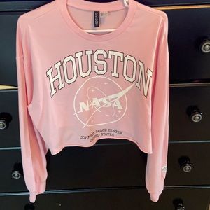 Long sleeve crop top , brand is H&M